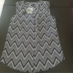 New Talbots Women Medium Black and White Chevron  Sleeveless Button Down Shirt